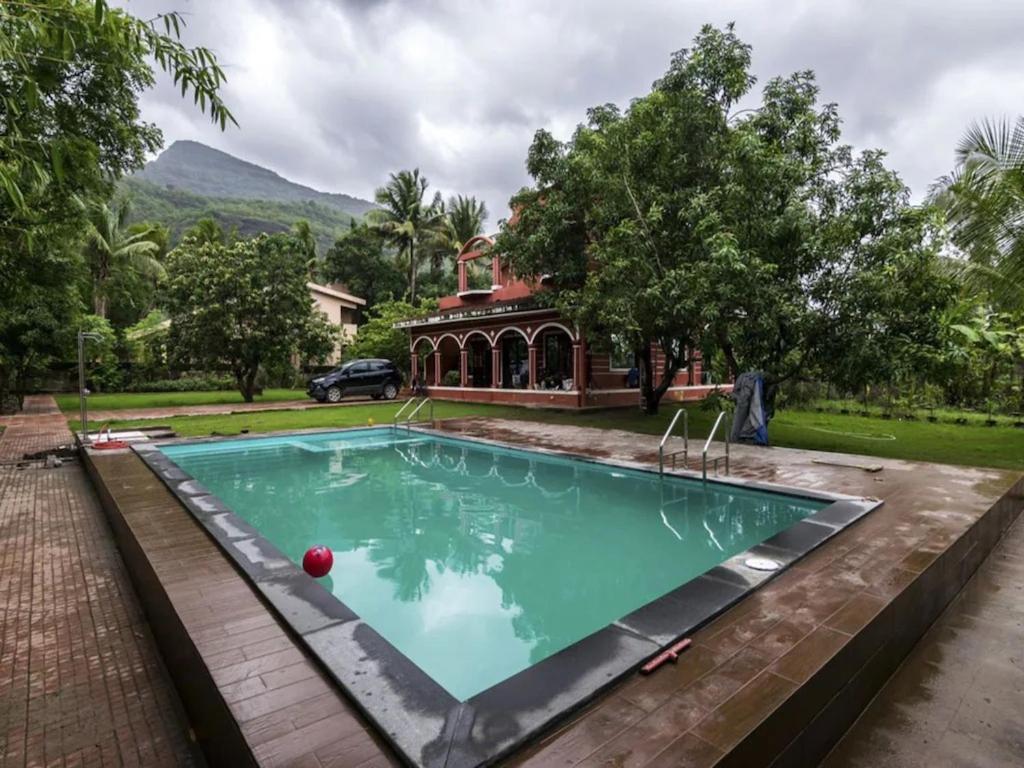 Вилла Red House 3Bhk Карджат Экстерьер фото